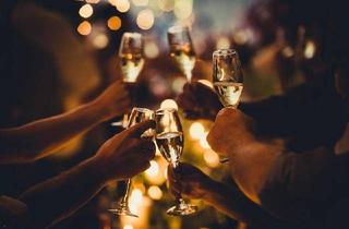 Gastronomiebetrieb mieten in 1010 Wien, EXKLUSIVE CHAMPAGNER BAR IM NOBLEN ZENTRUM WIEN PRESTIGE LAGE