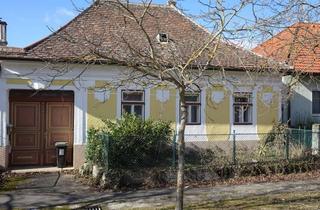 Haus kaufen in Marktpatz 44, 2073 Schrattenthal, Rarität im Retzerland - Charme trifft auf Potenzial- Historischer Winzerhof wenige Minuten von Retz