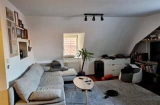 Wohnung kaufen in 8010 Graz, Reizende 2-Zimmer-Altbauwohnung mit Blick auf den Schloßberg