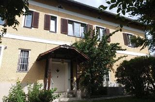 Mehrfamilienhaus kaufen in 4810 Gmunden, Historisches Haus mit kleinem Garten und ausbaubarem Dachboden