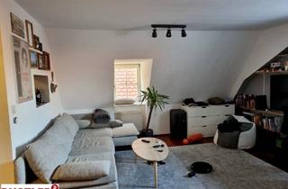 Wohnung kaufen in Schloßberg, 8010 Graz, Reizende 2-Zimmer-Altbauwohnung mit Blick auf den Schloßberg