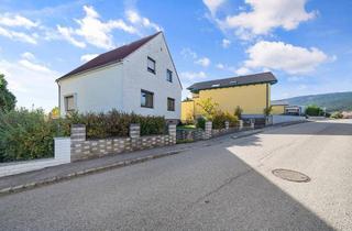 Haus kaufen in 2732 Würflach, Renovierungsbedürftiges Schmuckstück: Charmantes Haus auf großem Grundstück