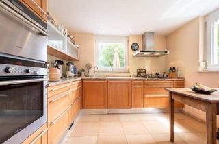 Einfamilienhaus kaufen in 6890 Lustenau, Haus mit schönem großen Garten freut sich auf neue Eigentümer