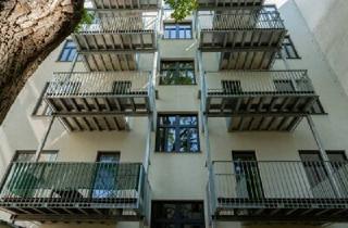 Wohnung kaufen in Nußdorfer Straße, 1090 Wien, Bastlerhit mit großem, westseitigem Balkon in saniertem Stilaltbau
