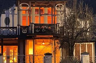 Haus kaufen in 8264 Großhartmannsdorf, Märchenhaftes Ferienhaus mit großem Garten und Aussichtsterrasse in Szigliget am Balaton
