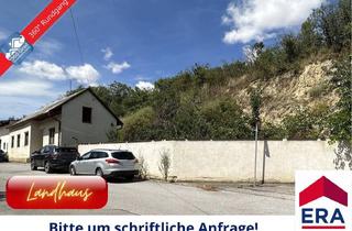 Haus kaufen in 2172 Schrattenberg, 2172 Schrattenberg KAUF - Verträumtes Landhaus mit großem Grundstück am Ortsrand