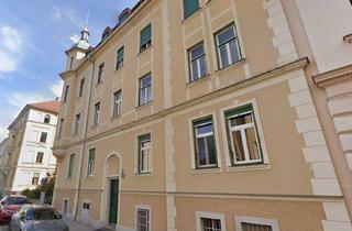 Wohnung kaufen in Krenngasse, 8010 Graz, Klassische unsanierte Altbauwohnung mit Balkon im Herz-Jesu-Viertel!