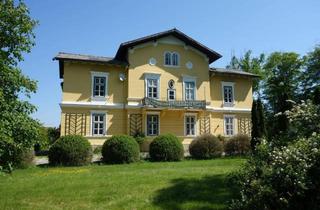 Villen zu kaufen in 4810 Gmunden, Historische Villa mit Park - auf großem Grund