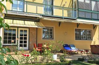 Einfamilienhaus kaufen in 3701 Großweikersdorf, Ruhiger Familiensitz mit Fernblick, ebenem Garten und drei Garagen Nähe TULLN