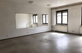 Büro zu mieten in 8380 Jennersdorf, Studio mit Umkleiden / Dusche / WC