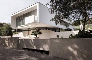 Villen zu kaufen in 3400 Klosterneuburg, Exklusive Designvilla in bester Lage von Klosterneuburg