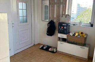 Wohnung mieten in Mautner-Markhof-Gasse 11, 1110 Wien, Freundliche 2,5-Raum-DG-Wohnung mit Balkon und Klimaanlage in Wien