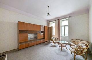 Wohnung kaufen in Quellenstraße, 1100 Wien, ++Q16++ sanierungsbedürftige 1-Zimmer Altbauwohnung in guter Lage