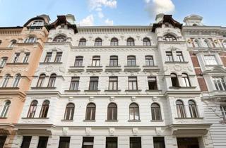 Wohnung kaufen in Bandgasse, 1070 Wien, MITTEN IM SIEBTEN | Ost/West ausgerichteter Stil-Altbau mit Balkon | Grünblick | Prachtvolles Jahrhundertwende-Haus