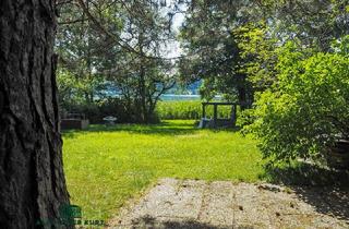 Grundstück zu kaufen in 5163 Mattsee, Sonniges Seegrundstück mit kleiner Hütte und Badesteg; KEIN BAULAND