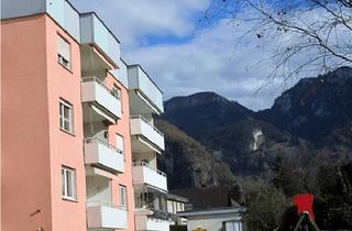 Wohnung kaufen in Hugo-Von-Montfort-Straße, 6845 Hohenems, Sanierte 3-Raum-Wohnung mit Balkon und Einbauküche in Hohenems
