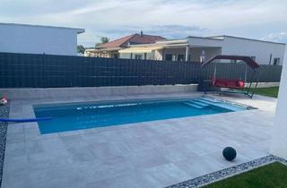 Haus kaufen in 4482 Ennsdorf, Luxusbungalow mit Pool, loxonegesteuert, Doppelgarage/3 Meter Raumhöhe/54m2 Wohnzimmer -NEUER PREIS