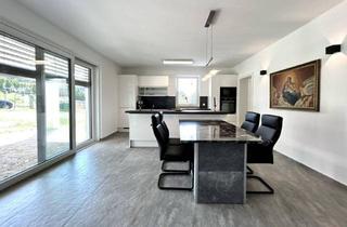 Doppelhaushälfte kaufen in 2630 Ternitz, Platz für die ganze Familie - Moderne Doppelhaushälfte mit knapp 145m² Nutzfläche inkl. Küche samt Elektrogeräte.