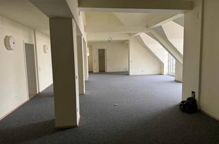 Wohnung mieten in 2700 Wiener Neustadt, Luxus-Innenstadtwohnung mit Dachterrasse und Garage