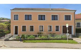 Haus kaufen in 2014 Puch, GROSSZÜGIGES LANDHAUS MIT GESCHLOSSENEM INNENHOF, STADEL, WERKSTATT UND NEBENGEBÄUDEN SAMT WEINKELLER IN PARADIESISCHER GRÜNRUHELAGE