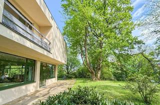 Villen zu kaufen in 2340 Mödling, Exklusive Bauhaus-Villa mit Parkgarten & Pool am Waldrand