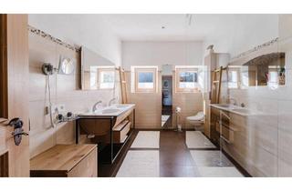 Haus kaufen in 4663 Laakirchen, Luxuriöses Anwesen mit historischem Charakter, modernem Design und Badeplatz