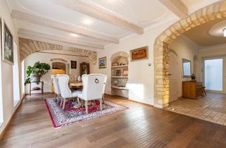 Haus kaufen in 2485 Wampersdorf, Historischer Gutshof, hochwertig kernsaniert mit 3.721 m² Grundstück!