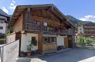 Haus kaufen in 6262 Schlitters, Schmuckes Einfamilienwohnhaus im typischen Tiroler Stil in Schlitters / Zillertal