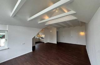 Wohnung kaufen in 4810 Gmunden, Top 1 – Dachgeschosswohnung mit Garten und Pavillon in Gmunden – Blick auf den Traunstein und Grünberg
