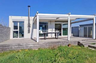 Haus kaufen in 7111 Parndorf, Kleiner Bungalow / modernes Wohnen am Wasser mit Terrasse & Klimaanlage
