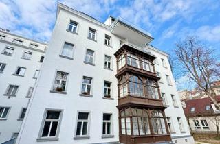 Anlageobjekt in Kutschkermarkt, 1180 Wien, RARITÄT | TOPLAGE NÄHE KUTSCHKERMARKT | ZWEI EXKLUSIVE DACHGESCHOSSWOHNUNGEN | KOMPLETTER HINTERTRAKT