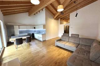Wohnung kaufen in 5723 Uttendorf, 5723 Uttendorf; hochwertige, helle Dachgeschoß Wohnung, ca. 71m², großer Balkon, Weitblick, Carport, Freistellplatz, Lift im Haus