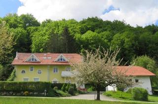 Bauernhäuser zu kaufen in 4873 Frankenburg am Hausruck, Idyllisches großzügiges Landhaus mit Einliegerwohnung, Doppelgarage und XXL-Grundstück in wunderschöner Waldrandlage in Frankenburg