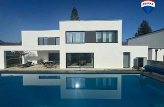 Villen zu kaufen in 4074 Stroheim, Moderne Einfamilienvilla mit Poolanlage