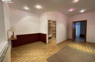 Wohnung kaufen in 7142 Illmitz, Geräumige Obergeschosswohnung mit Hauscharakter, Garten und Keller