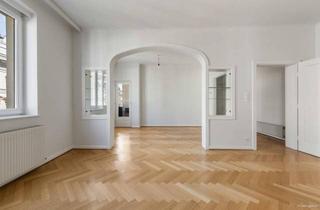 Wohnung kaufen in 1010 Wien, 3 Zimmer City Wohnung mit Balkon