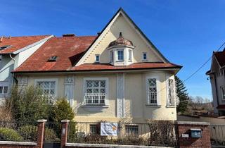 Villen zu kaufen in 2102 Bisamberg, Stilvilla mit großem Garten