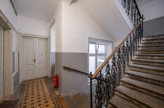 Wohnung kaufen in Hannovermarkt, 1200 Wien, **Hannovermarkt** Sanierungsbedürftige 3-Zimmer Altbauwohnung - Airbnb - Balkonoption