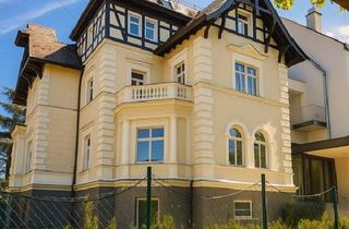 Wohnung kaufen in 1130 Wien, Exklusive Adresse und kaiserliche Lebensqualität mitten in Hietzing! Mit Highlights wie Indoor-Pool, Spa- und Fitnessbereich!