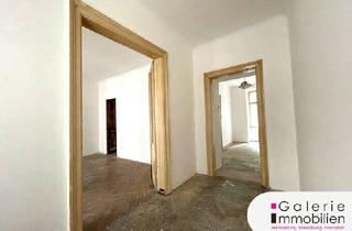 Wohnung kaufen in Nußdorfer Straße, 1090 Wien, Bei der Volksoper - sanierungsbedürftige Stilaltbauwohnung