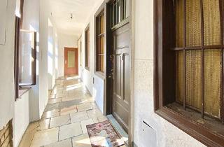 Grundstück zu kaufen in 1150 Wien, BAUBEWILLIGTER UMBAU + DG-AUSBAU I Zinshaus mit viel Potential I U4 + U6 I Nähe Schönbrunn I Rohdachboden
