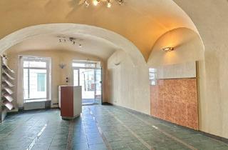 Anlageobjekt in Nussdorfer Platz, 1190 Wien, NUSSDORFER BESTLAGE für Wohn- und Geschäftshaus mit Auslagen und Lager im EG und darüber 2 große Büro-/oder Wohnetagen bei Nussdorfer Platz!