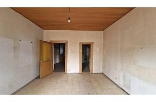 Wohnung kaufen in Eichenstraße, 1120 Wien, Sanierungsbedürftige Altbauwohnung beim Bahnhof Meidling + direkte U6 Nähe!!