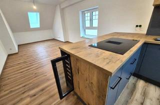Anlageobjekt in 8280 Fürstenfeld, Saniertes Zinshaus (143m²) mit 2 Wohneinheiten, Terrassen und Eigengarten in zentraler Lage in Fürstenfeld! Provisionsfrei!