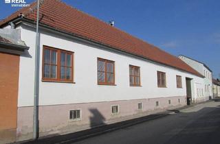 Bauernhäuser zu kaufen in 3571 Gars am Kamp, Vielseitig nutzbarer Vierseithof mit Maschinenschuppen, Stallungen, Keller und Garten