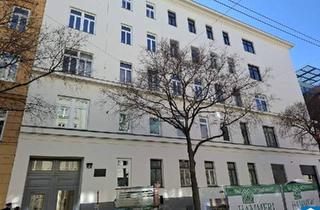 Wohnung kaufen in Markhofgasse, 1030 Wien, Renovierungsbedürftige Altbauwohnung mit klassischem Charme