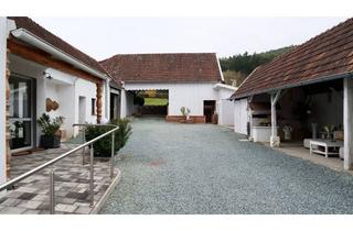 Haus kaufen in 7512 Badersdorf, Charmanter Dreiseithof mit uneinsehbarem Innenhof, Weitblick & Nebengebäuden in Hanglage