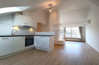 Wohnung kaufen in U4 Friedensbrücke, 1090 Wien, Dachgeschoss-Wohnung mit Innenhoflage! 3 Zimmer! Nähe Servitenviertel und U4 Friedensbrücke!