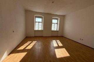 Wohnung mieten in 2630 Ternitz, NEU! Lichtdurchflutete 2-Zimmer Altbauwohnung mit Parkplatz und Gemeinschafts-Balkon!