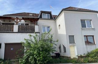 Haus kaufen in 2171 Herrnbaumgarten, Zweifamilienwohnhaus mit kleinem Garten